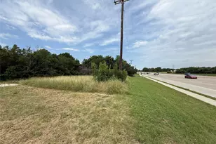 4724 N University Dr, Denton, TX 76208 - Photo 3