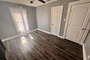 130 W Avenue D, Garland, TX 75040 - Photo 13