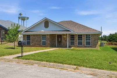 2323 Jodi Lane, Gainesville, TX 76240 - Photo 1