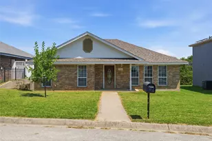 2323 Jodi Ln, Gainesville, TX 76240 - Photo 1