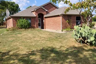 1209 Sherman St, Tioga, TX 76271 - Photo 1