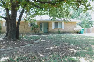 2204 Canterbury Ct, Denton, TX 76205 - Photo 1
