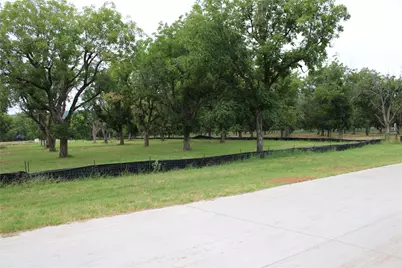 3177 E Landings S, Granbury, TX 76048 - Photo 13