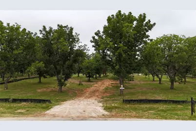 3177 E Landings S, Granbury, TX 76048 - Photo 5