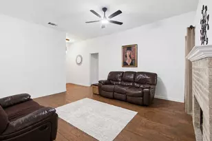 1020 Bayfield Dr, Denton, TX 76209 - Photo 7