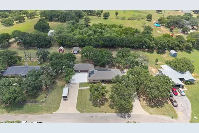 902 Greenbriar Drive, Joshua, TX 76058 - Photo 3