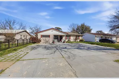 242 W Cober Drive, Grand Prairie, TX 75051 - Photo 1