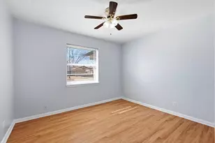 242 W Cober Dr, Grand Prairie, TX 75051 - Photo 11