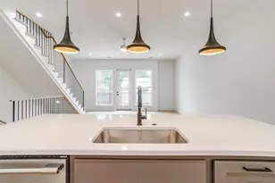 135 Thornton St, Arlington, TX 76013 - Photo 9