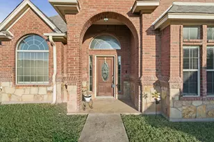 148 Fossil Rock Dr, Azle, TX 76020 - Photo 5