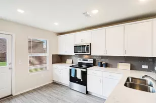 405 Glendale Rd, Van Alstyne, TX 75495 - Photo 11