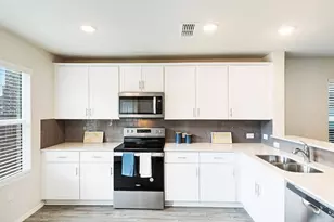 405 Glendale Rd, Van Alstyne, TX 75495 - Photo 9
