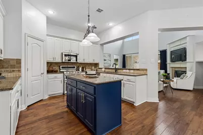 7975 Bishop Drive, Frisco, TX 75036 - Photo 7