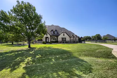 1501 Willow Tree Drive, Fort Worth, TX 76052 - Photo 1