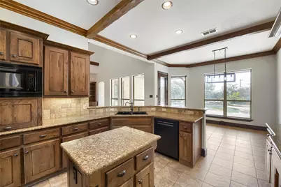 1501 Willow Tree Drive, Fort Worth, TX 76052 - Photo 11