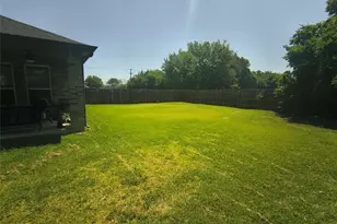 3027 Ames Rd, Lancaster, TX 75134 - Photo 35