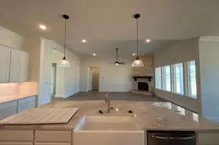 705 Water Side Dr, Van Alstyne, TX 75495 - Photo 9