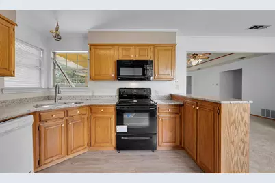600 Lyndon Drive, Woodway, TX 76712 - Photo 9