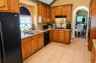 1206 Yukon Dr, Glenn Heights, TX 75154 - Photo 5