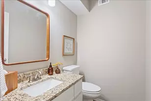 600 Bagby Ave, Waco, TX 76706 - Photo 17