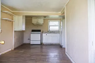 1821 Johnson, Greenville, TX 75401 - Photo 7