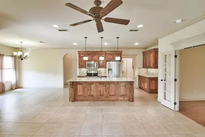 202 Captains Court, Granbury, TX 76049 - Photo 5