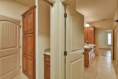 202 Captains Court, Granbury, TX 76049 - Photo 25