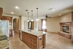 202 Captains Ct, Granbury, TX 76049 - Photo 11