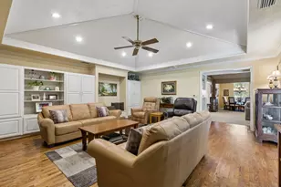 7118 Winedale Dr, Dallas, TX 75231 - Photo 13