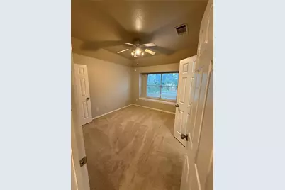 9702 Windy Hollow Drive, Irving, TX 75063 - Photo 17