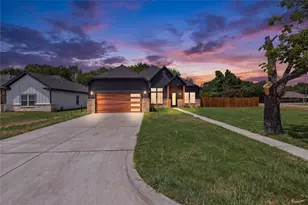1500 Deer Trail, Commerce, TX 75428 - Photo 1