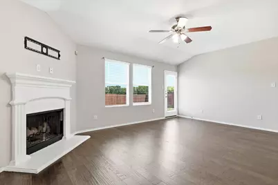 652 Lincoln Avenue, Lavon, TX 75166 - Photo 9