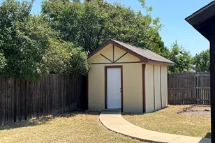 1516 Powder Horn Ln, Arlington, TX 76018 - Photo 17