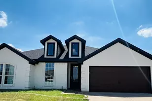 1516 Powder Horn Ln, Arlington, TX 76018 - Photo 1