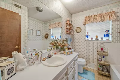 1642 Salesville Road, Mineral Wells, TX 76067 - Photo 17