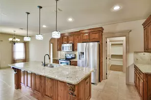 202 Captains Ct, Granbury, TX 76049 - Photo 11