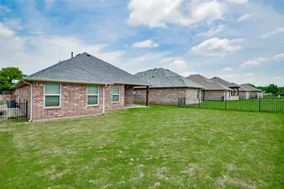 202 Captains Court, Granbury, TX 76049 - Photo 33