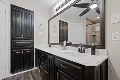 425 Sherwood Court, Burleson, TX 76028 - Photo 21