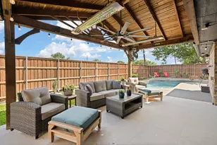 425 Sherwood Ct, Burleson, TX 76028 - Photo 27
