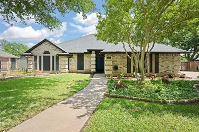 425 Sherwood Court, Burleson, TX 76028 - Photo 1