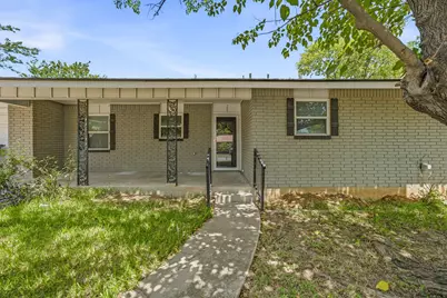 1085 W Park Street, Stephenville, TX 76401 - Photo 3