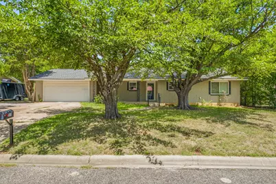 1085 W Park Street, Stephenville, TX 76401 - Photo 1