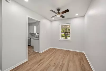 1085 W Park Street, Stephenville, TX 76401 - Photo 9