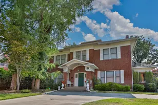 1118 S Lindsay St, Gainesville, TX 76240 - Photo 1