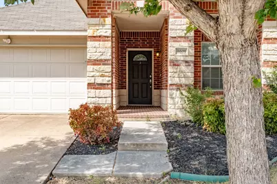 4605 Prairie Crossing Drive, Fort Worth, TX 76244 - Photo 5