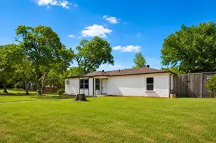 5001 Meadowbrook Dr, Fort Worth, TX 76103 - Photo 3