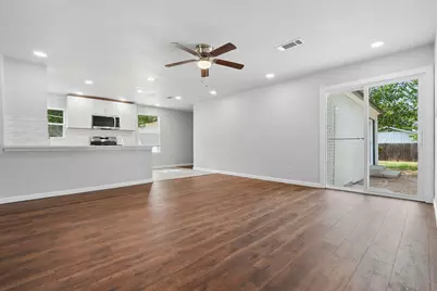 5001 Meadowbrook Drive, Fort Worth, TX 76103 - Photo 7