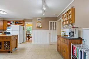 1024 N 43rd St, Waco, TX 76710 - Photo 11