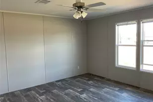 137 Firefly Dr, Springtown, TX 76082 - Photo 9