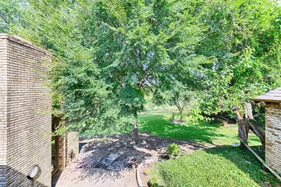 103 W Northgate Drive, Irving, TX 75062 - Photo 27